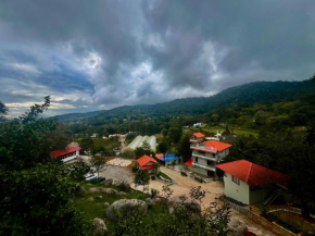 Lakshmi Flower Tech Resort